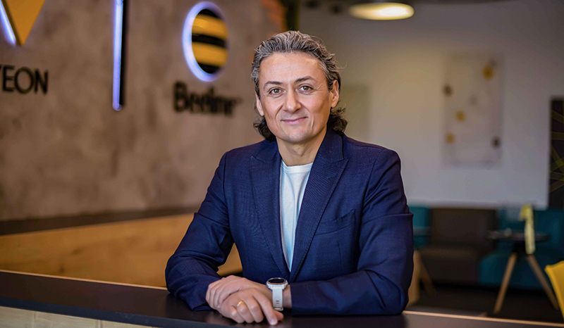 VEON raqamli transformatsiyani jadallashtirish uchun top-menejment jamoasini kuchaytirmoqda